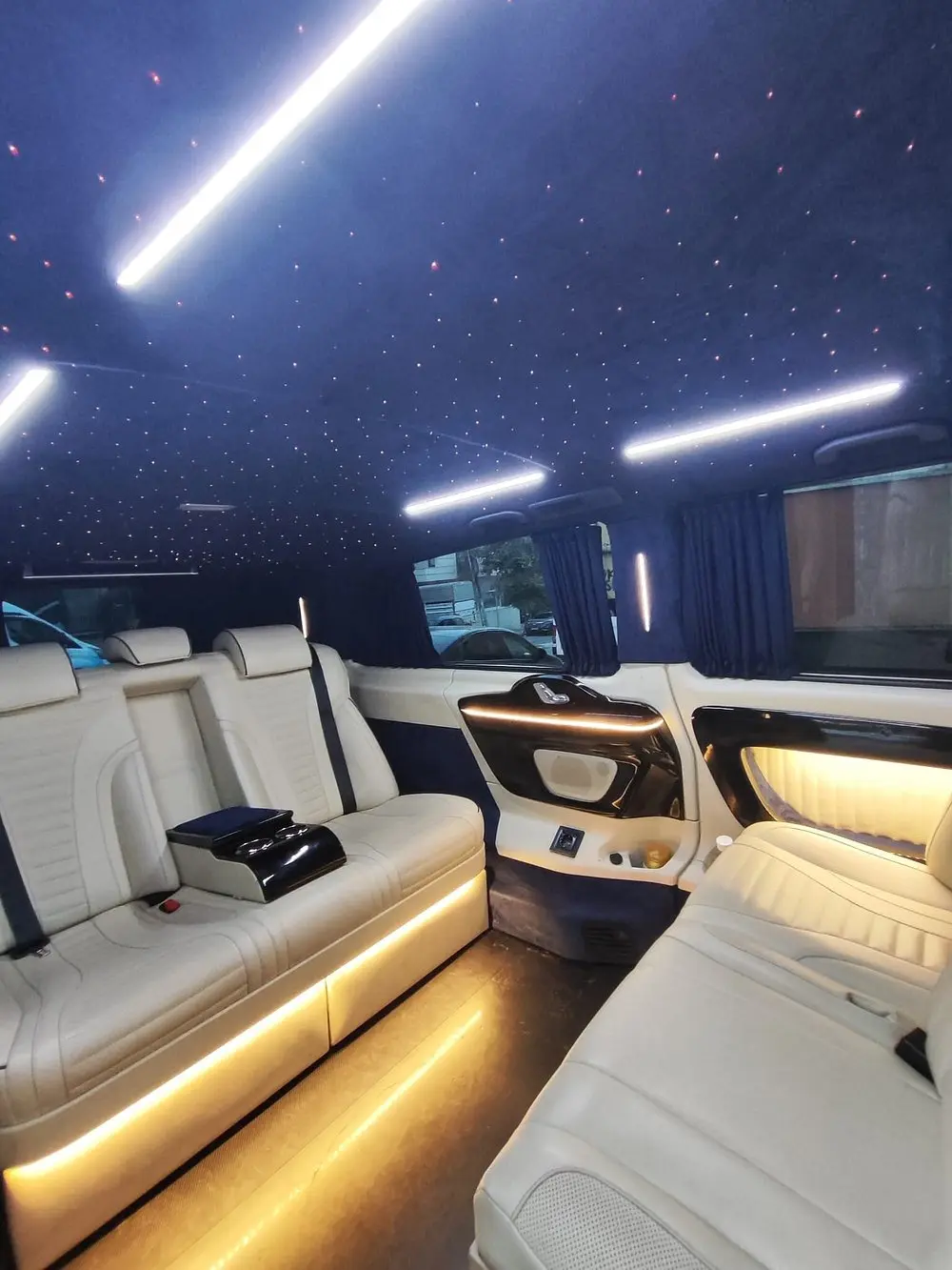 Private car and professional driver in Istanbul